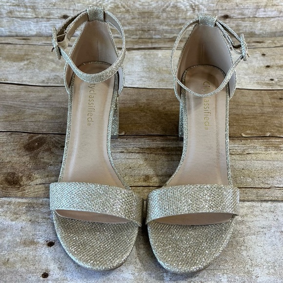 City Classifies Size 7.5 Womens Shoes - Picture 2 of 12